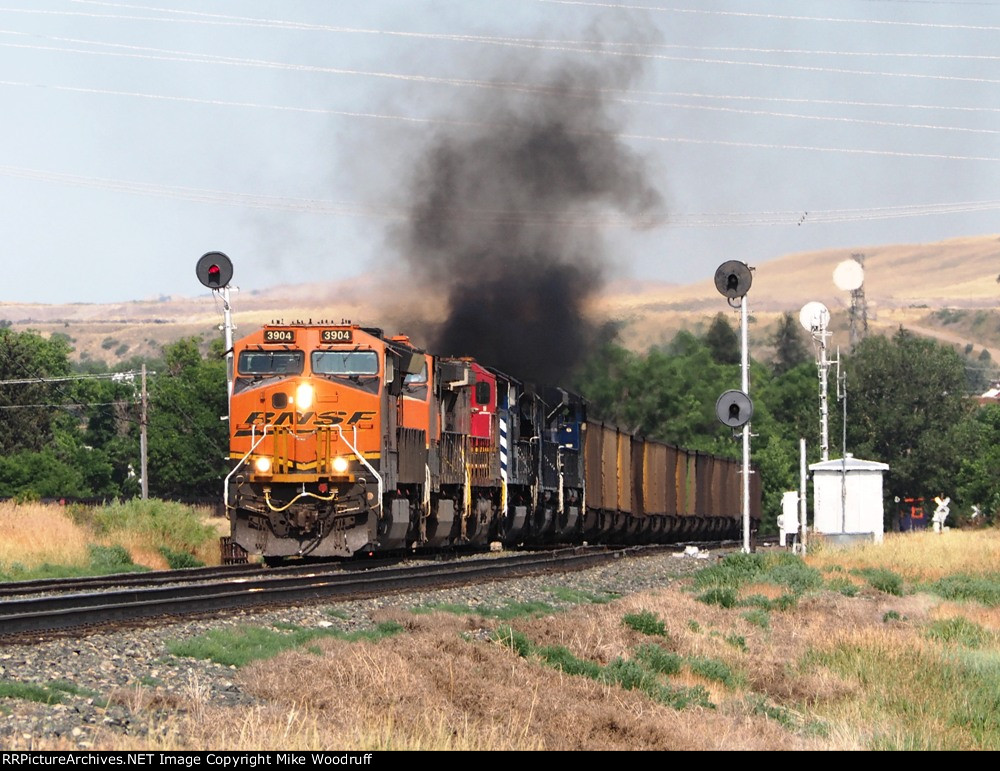 BNSF 3904